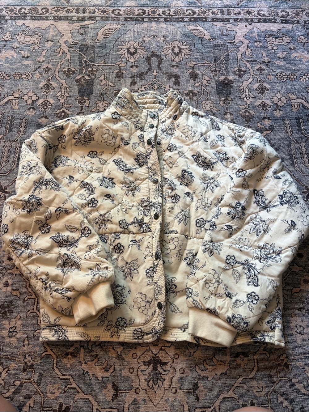 Kensie Jeans Quilted Bomber Jacket, M, Navy and Cream Floral